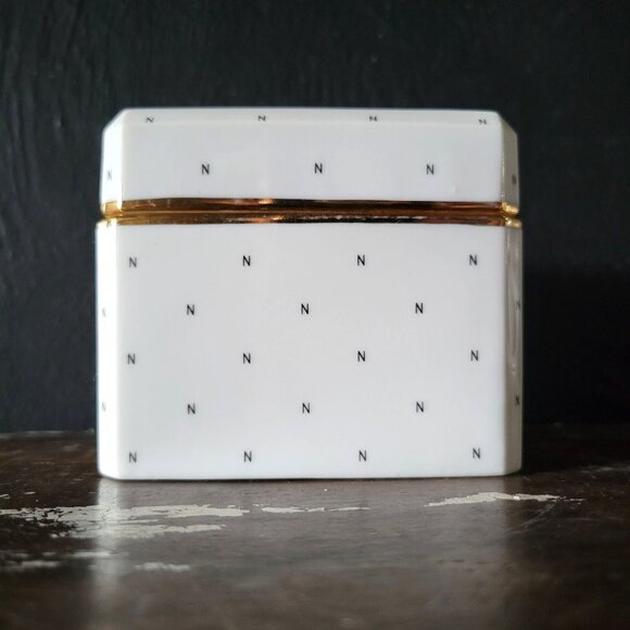 Vintage Japanese Cosmetic Norell Porcelain Powder Dresser Vanity Box, N Monogram - Picture 4 of 11